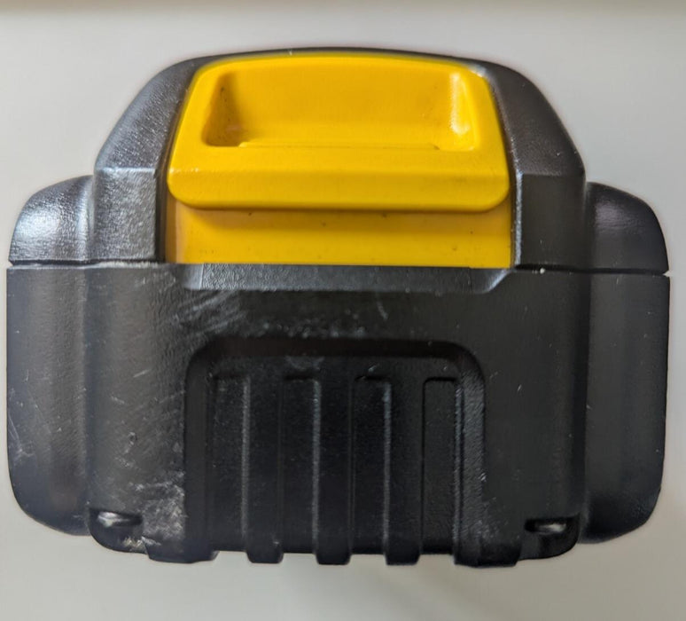 DeWalt 18v 4.0AH Drill Battery DCB182 (Used Good Condition)