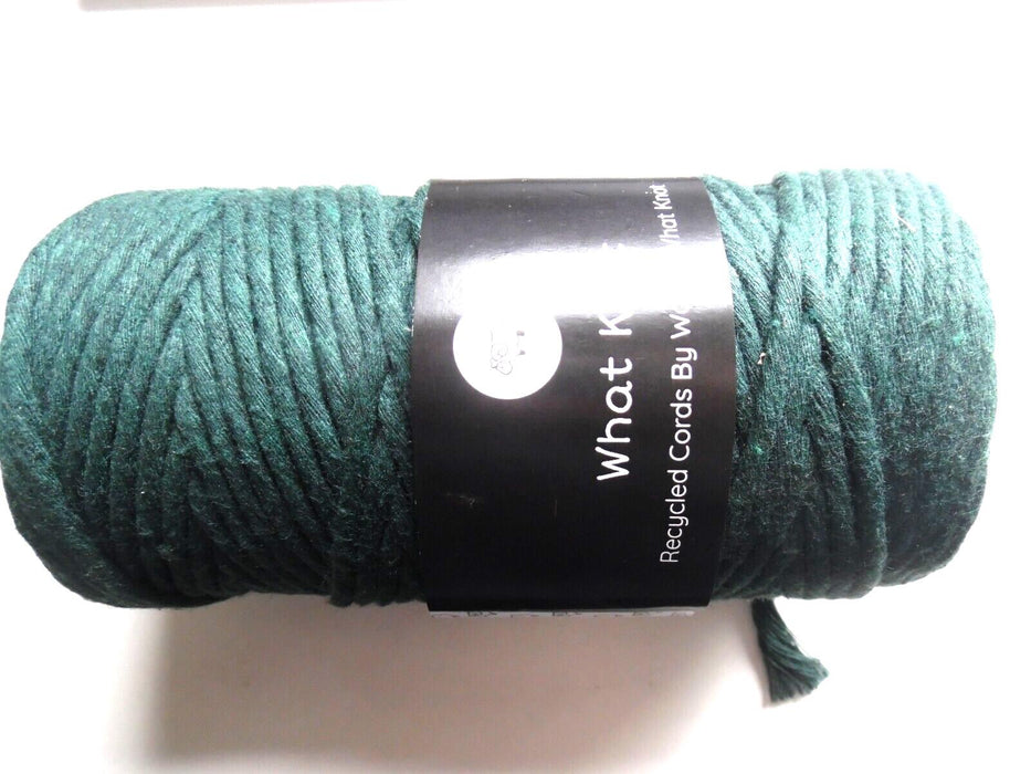 3mm thick bottle green yarn spool 300 grams