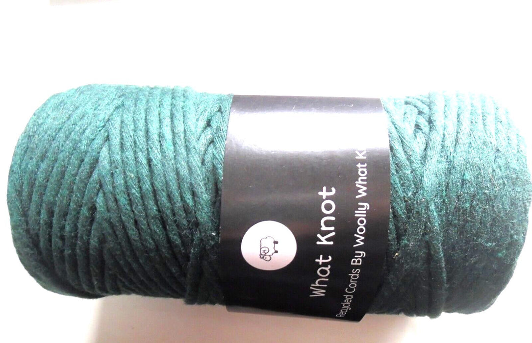 3mm thick bottle green yarn spool 300 grams