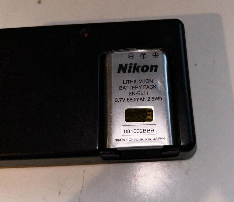 Genuine Original Nikon MH 64 Charger For Nikon EN EL11 Battery COOLPIX S550 S560