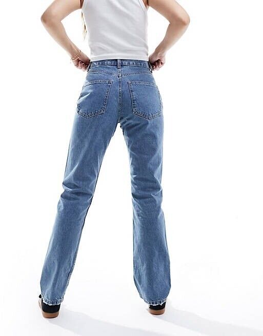 ASOS DESIGN 90s straight jeans in mid blue Size W30 L34