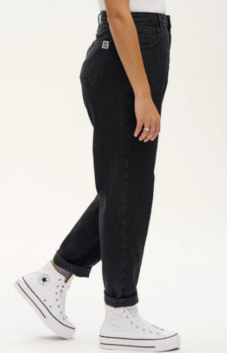 Lucy & Yak Dana Mom Jeans: ORGANIC DENIM - Washed Black - 38 Regular