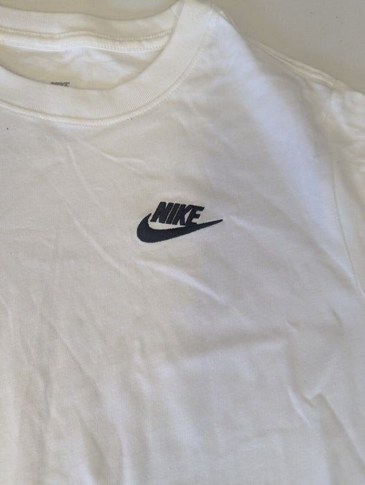 Nike Boys White T Shirt XL (Kids)