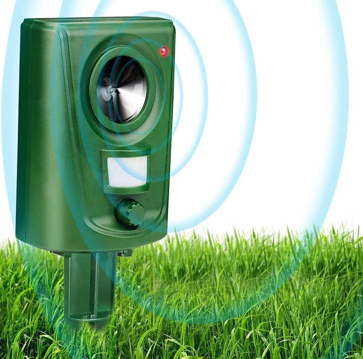 Battery Ultrasonic Animal Deterrent Repeller Garden Bird Cat Scarer Pest Fox Dog